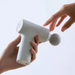 ماساژور تفنگی از برند شیائومی Xiaomi Massage Gun Mini2 آسان توزیع https://asantozi.com